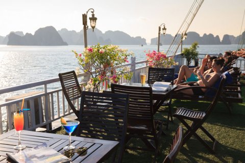 vietnam-local-bus-deluxe-3-stars-cruise